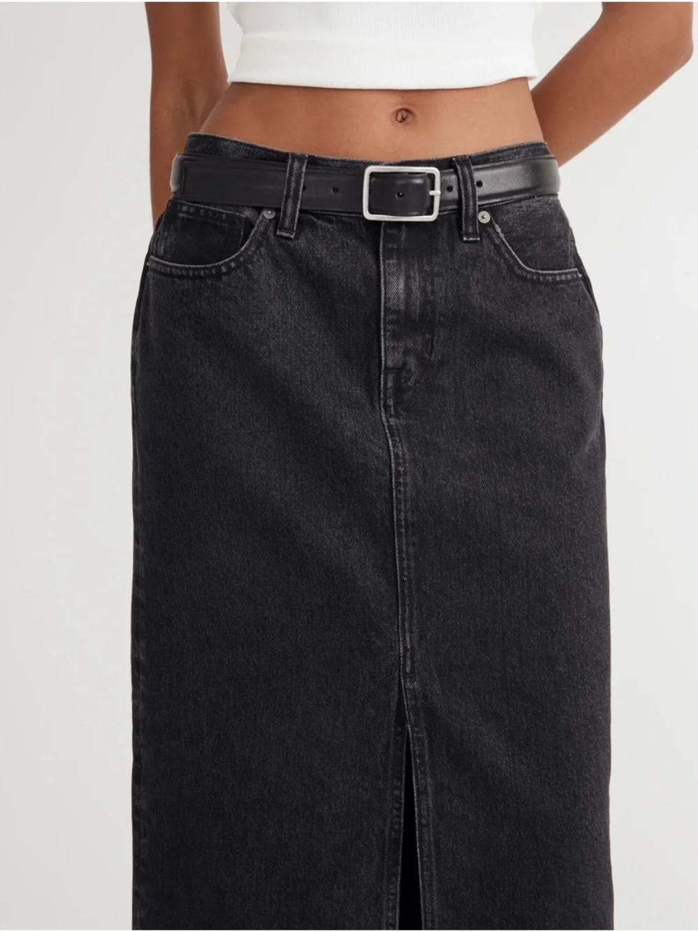 Madewell Denim Mid-Rise Maxi Skirt in Lunar Wash - Picture 4 of 6